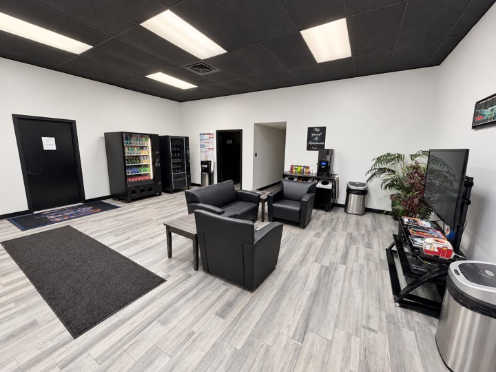 Customer waiting room at the Ceres shop